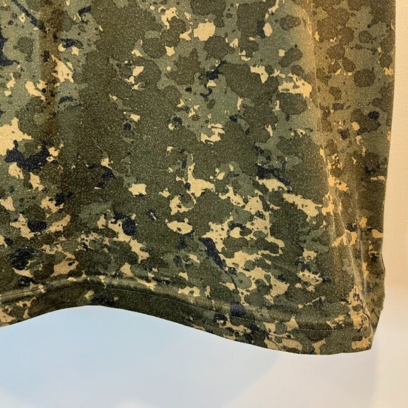 Under Armour Men's RUN Camo Performance Tee — Size Large - Picture 4 of 7